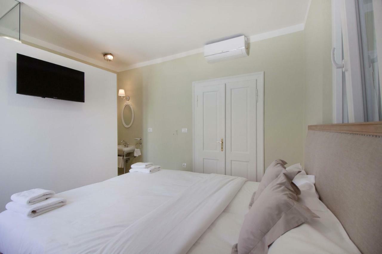 Bed&Breakfast Murterski Dvori Luaran gambar